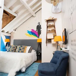 No Limit Bairro Alto Hostal